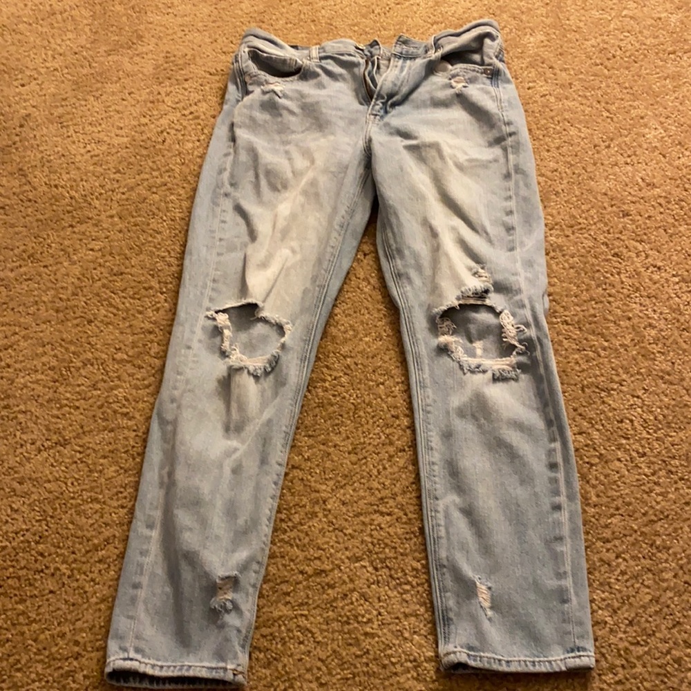 American Eagle Mom Jeans Size 6